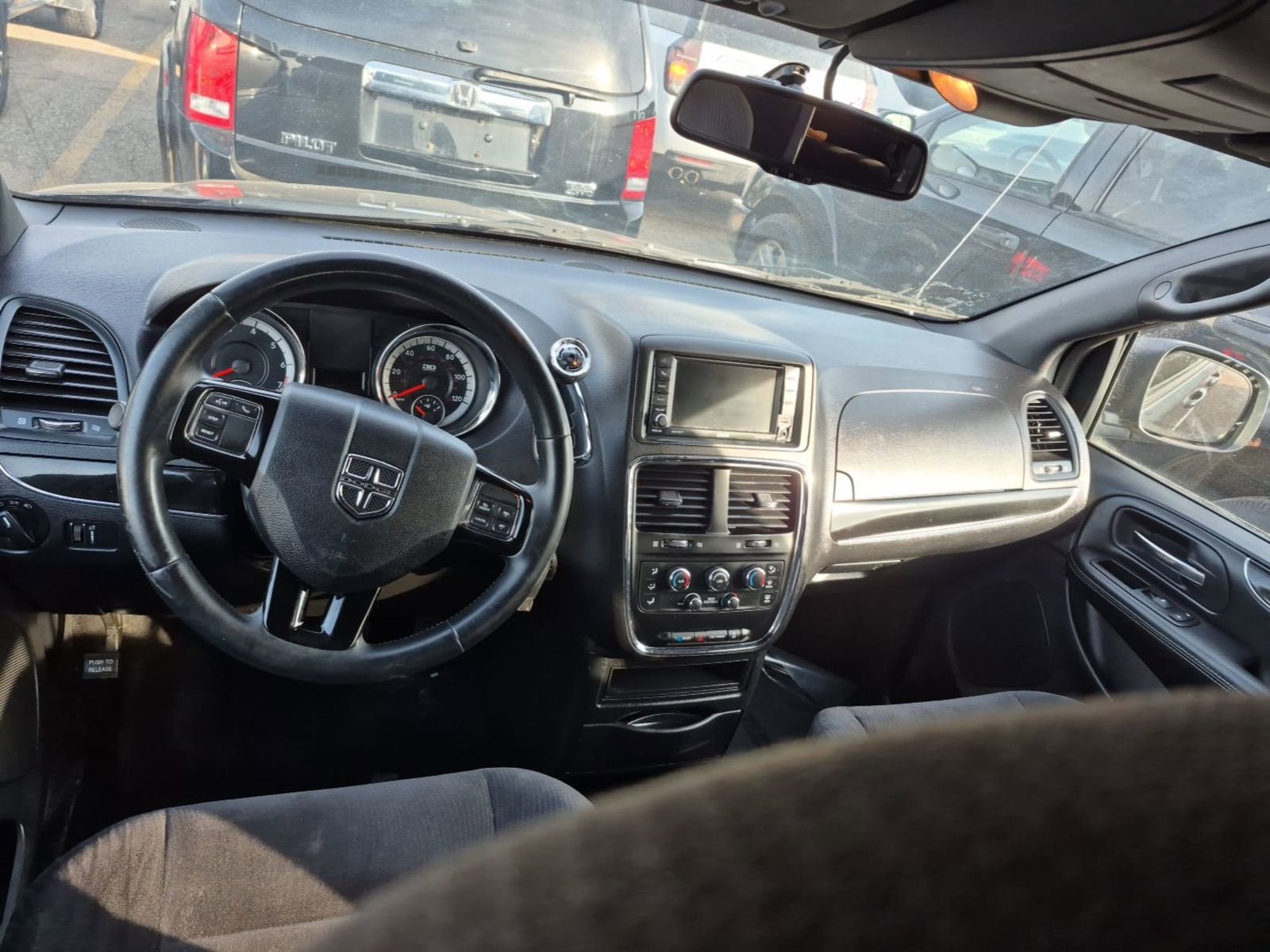 Used 2014 Dodge Grand Caravan FWD image 8