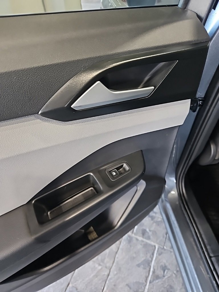 Used 2022 Volkswagen Taos SEL image 21