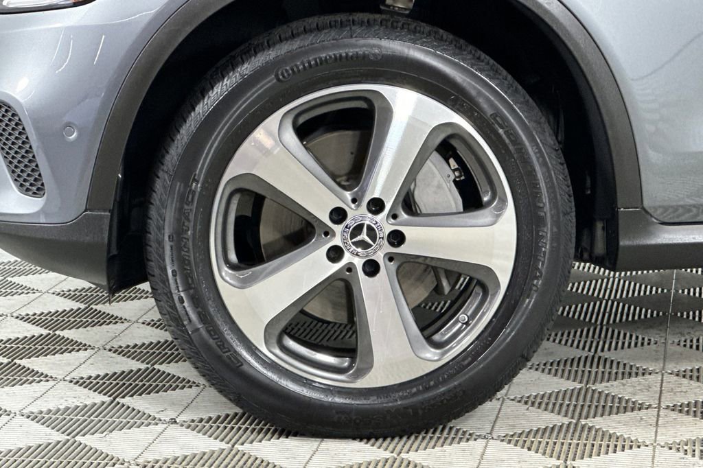 Certified 2022 Mercedes-Benz GLC 300 4MATIC Coupe image 35