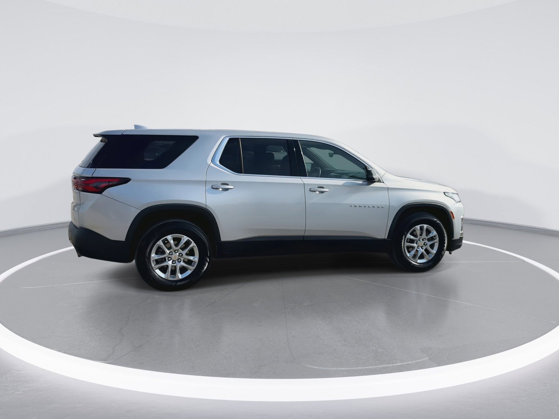 Used 2022 Chevrolet Traverse LS w/ LPO, Cargo Package image 10