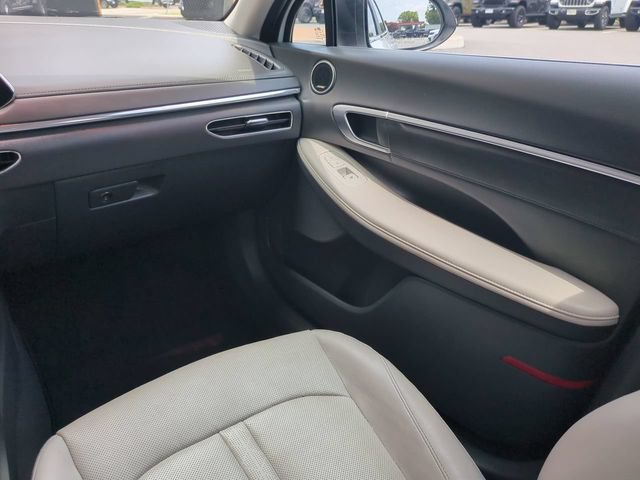 Used 2022 Hyundai Sonata Limited FWD image 16