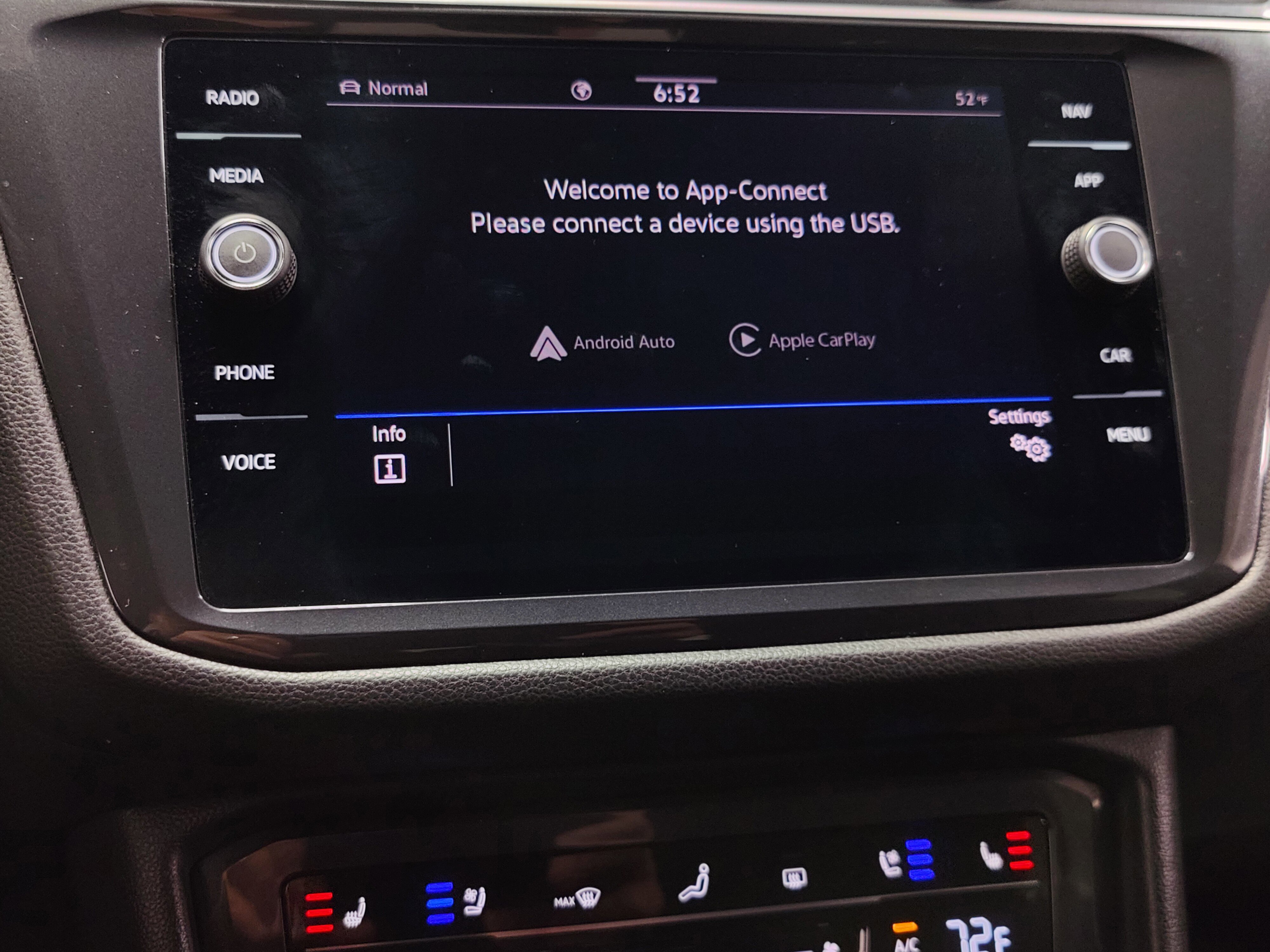 Used 2024 Volkswagen Tiguan SEL R-Line image 25