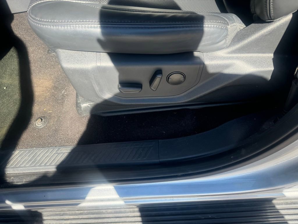 Used 2023 Ford Expedition XLT image 20