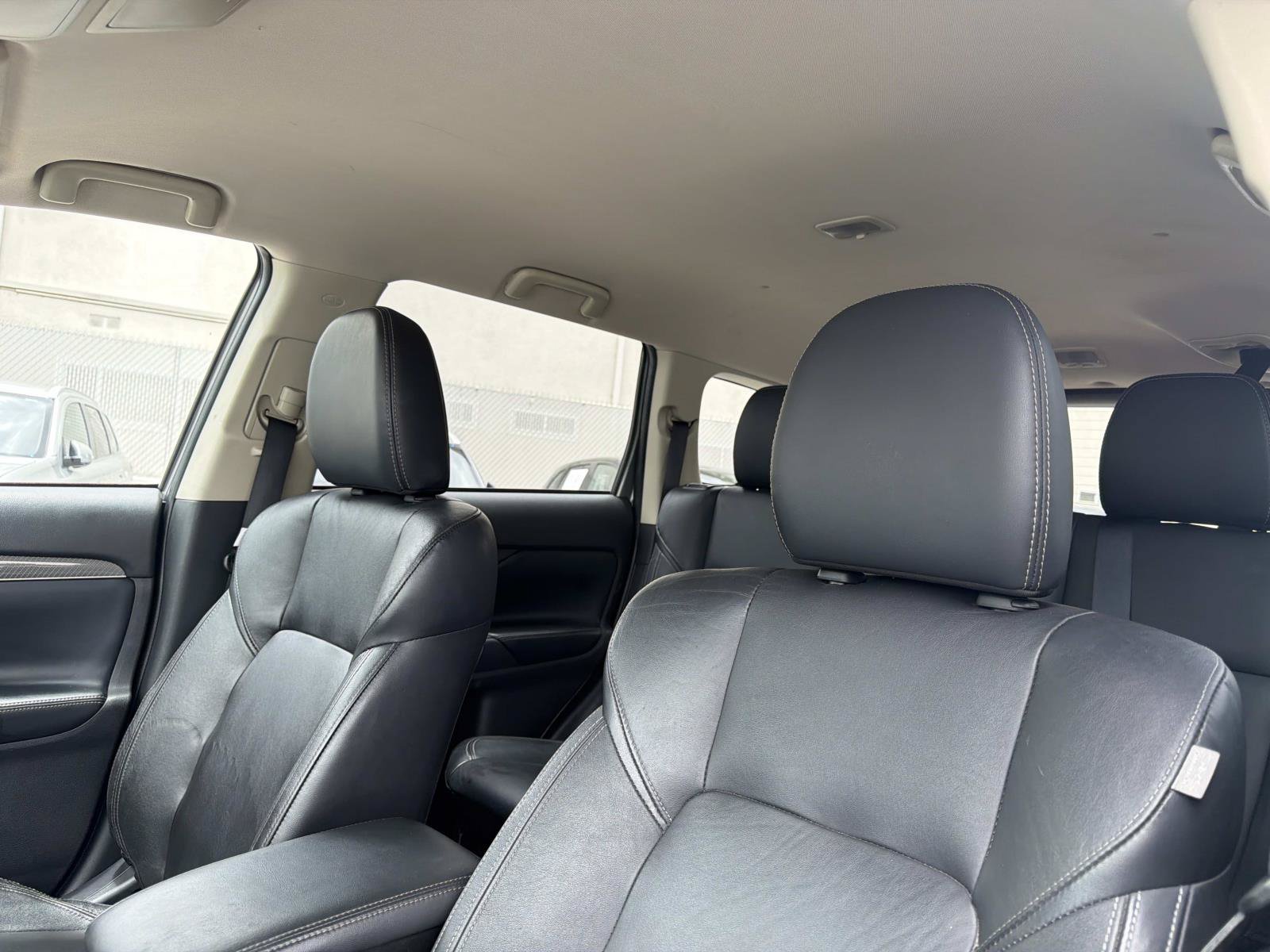 Used 2020 Mitsubishi Outlander SEL FWD image 17