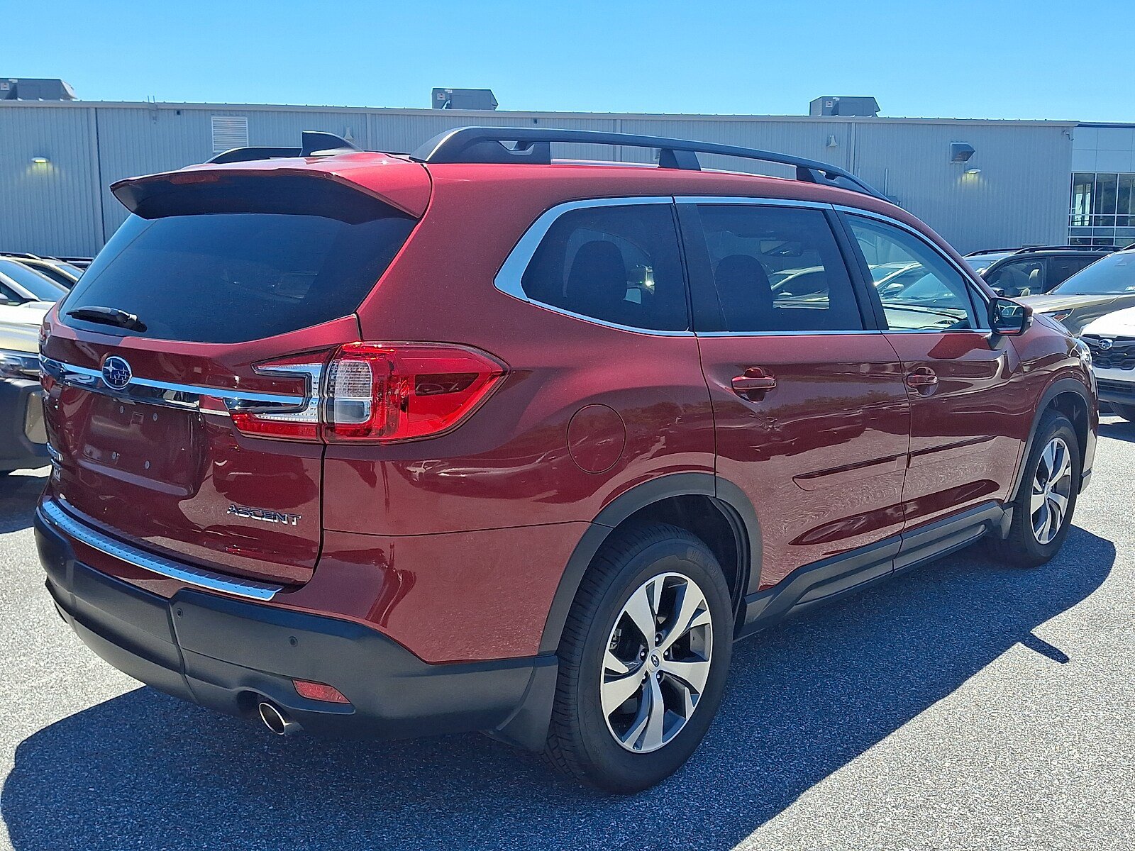Certified 2023 Subaru Ascent Premium w/ Convenience Package AWD/4WD image 4