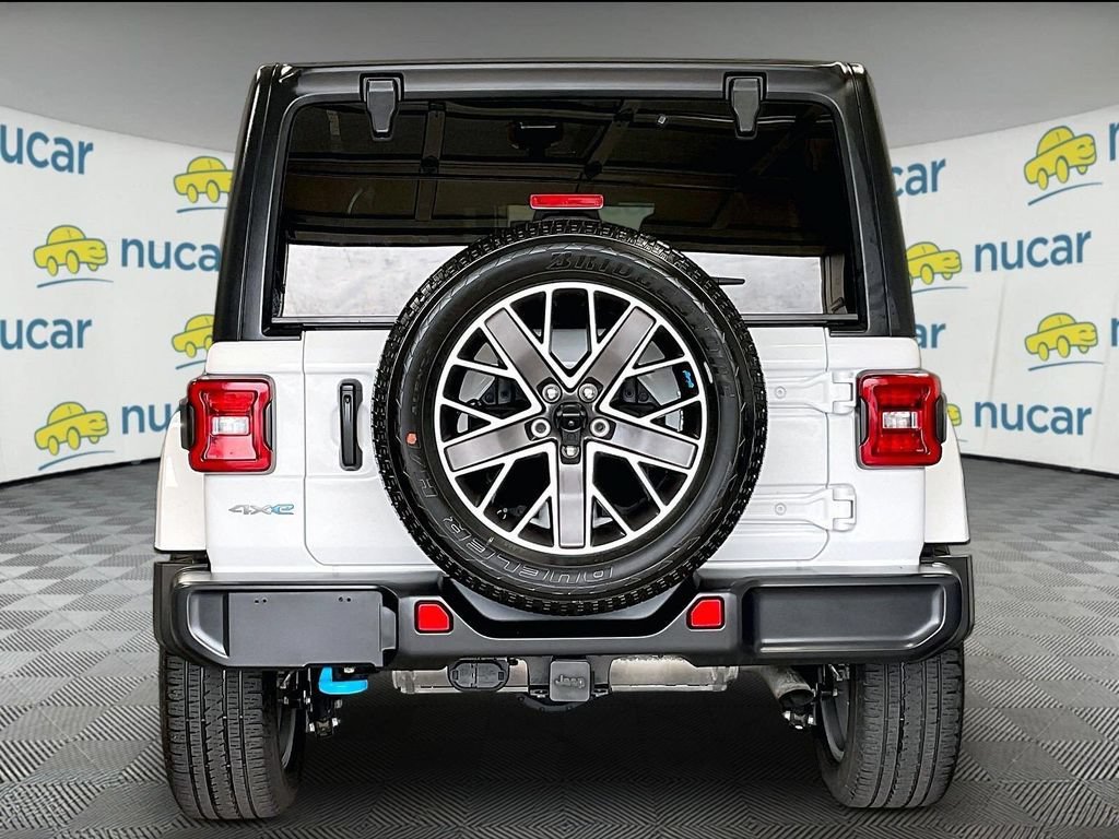 Used 2023 Jeep Wrangler Unlimited Sahara AWD/4WD image 5