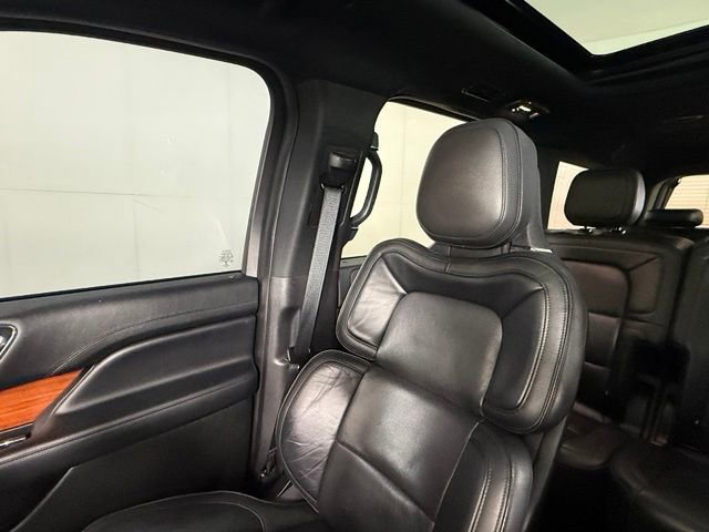 Used 2018 Lincoln Navigator L Reserve w/ Technology Package AWD/4WD image 22
