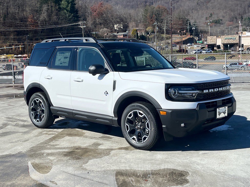 New 2025 Ford Bronco Sport Outer Banks w/ Outer Banks Tech Package+ image 1