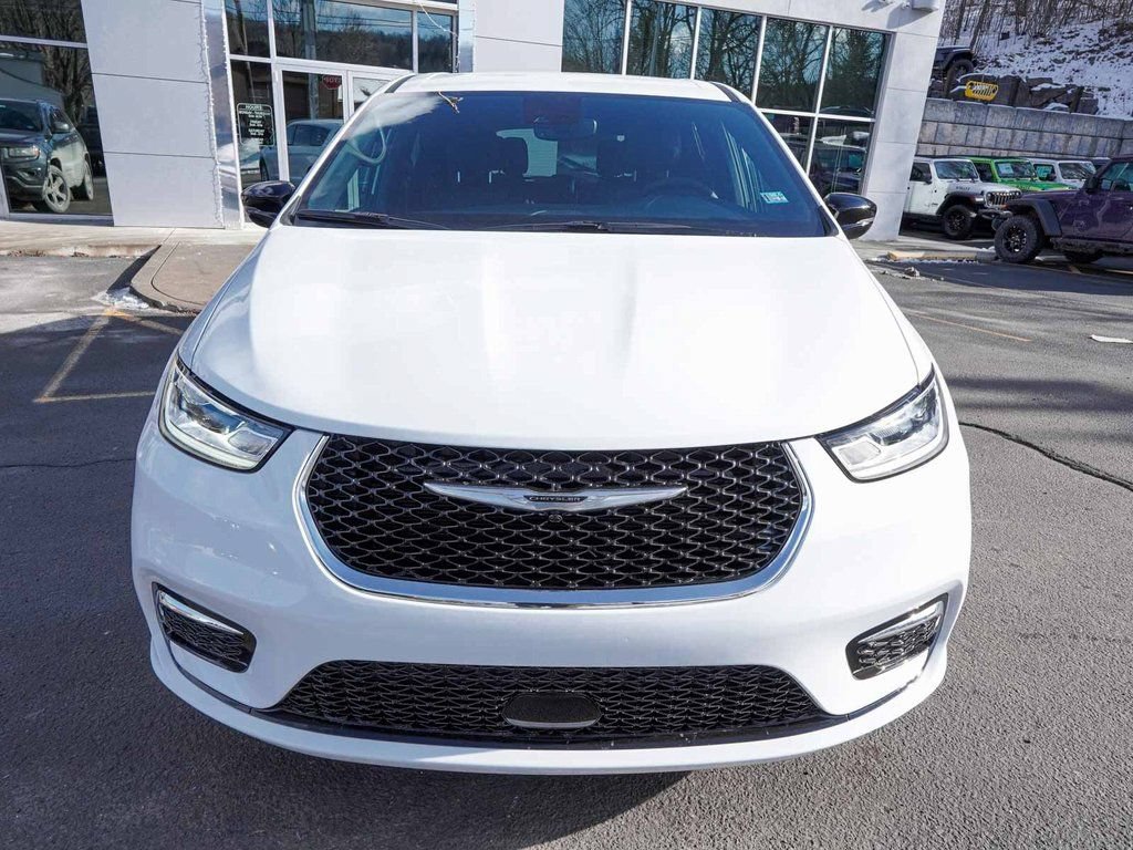 New 2026 Chrysler Pacifica Select FWD image 2