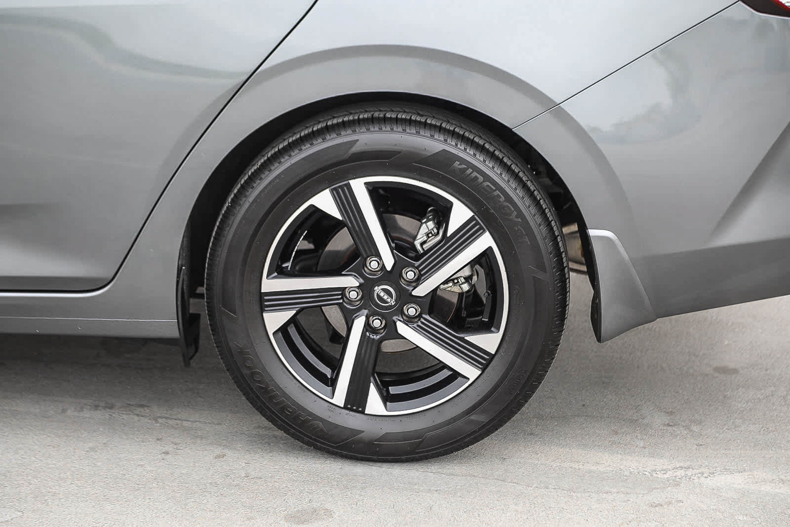Used 2025 Nissan Sentra SV w/ All-Weather Package FWD image 11