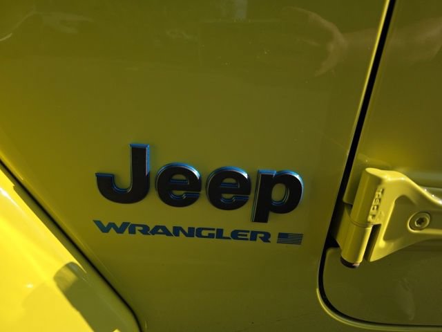 Used 2023 Jeep Wrangler Unlimited Rubicon 4xe w/ Cold Weather Group AWD/4WD image 8