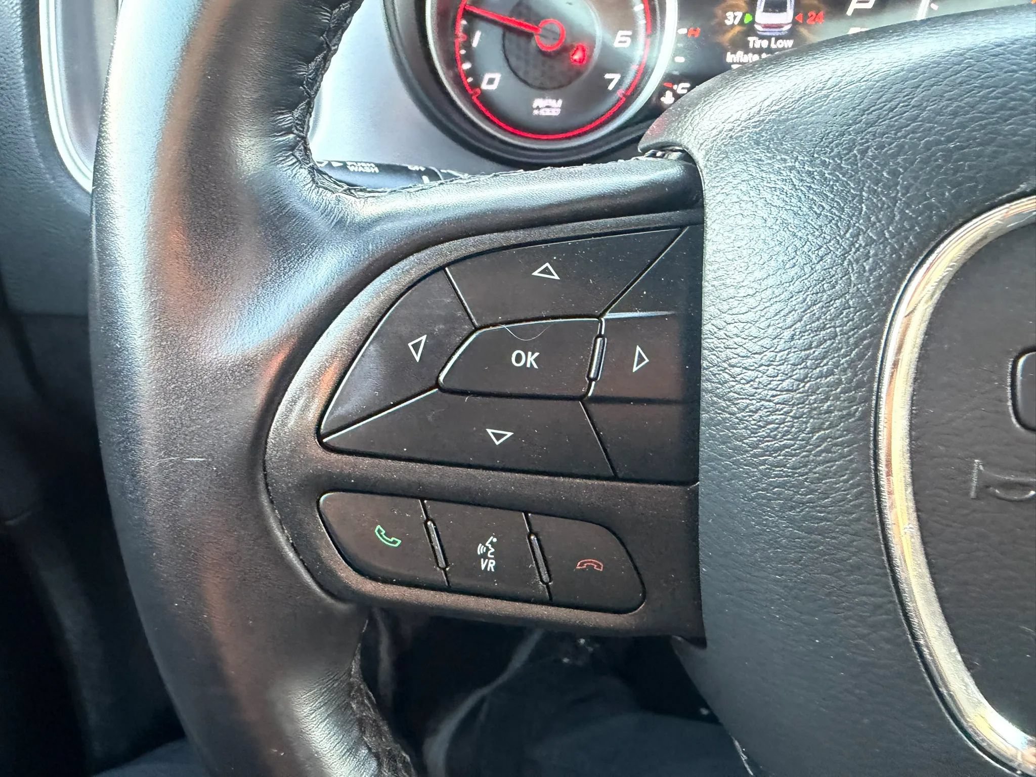 Used 2022 Dodge Charger SXT RWD image 13