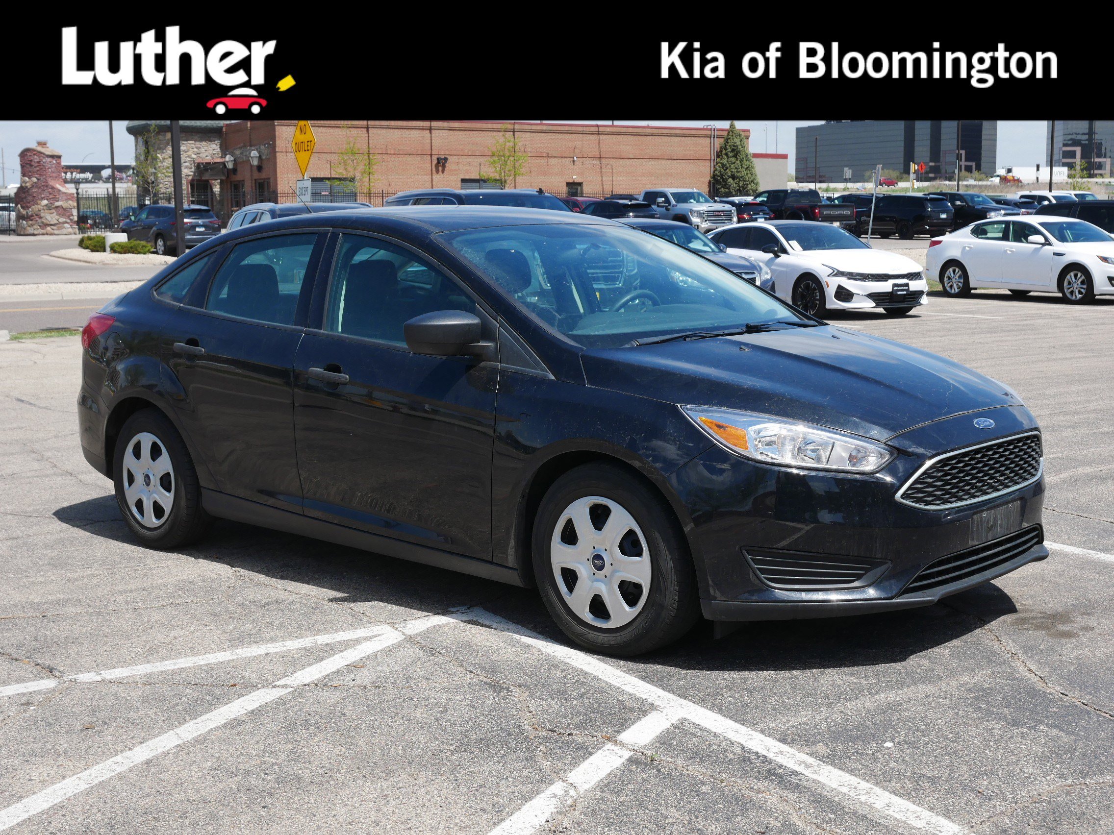 Used 2018 Ford Focus S FWD image 1