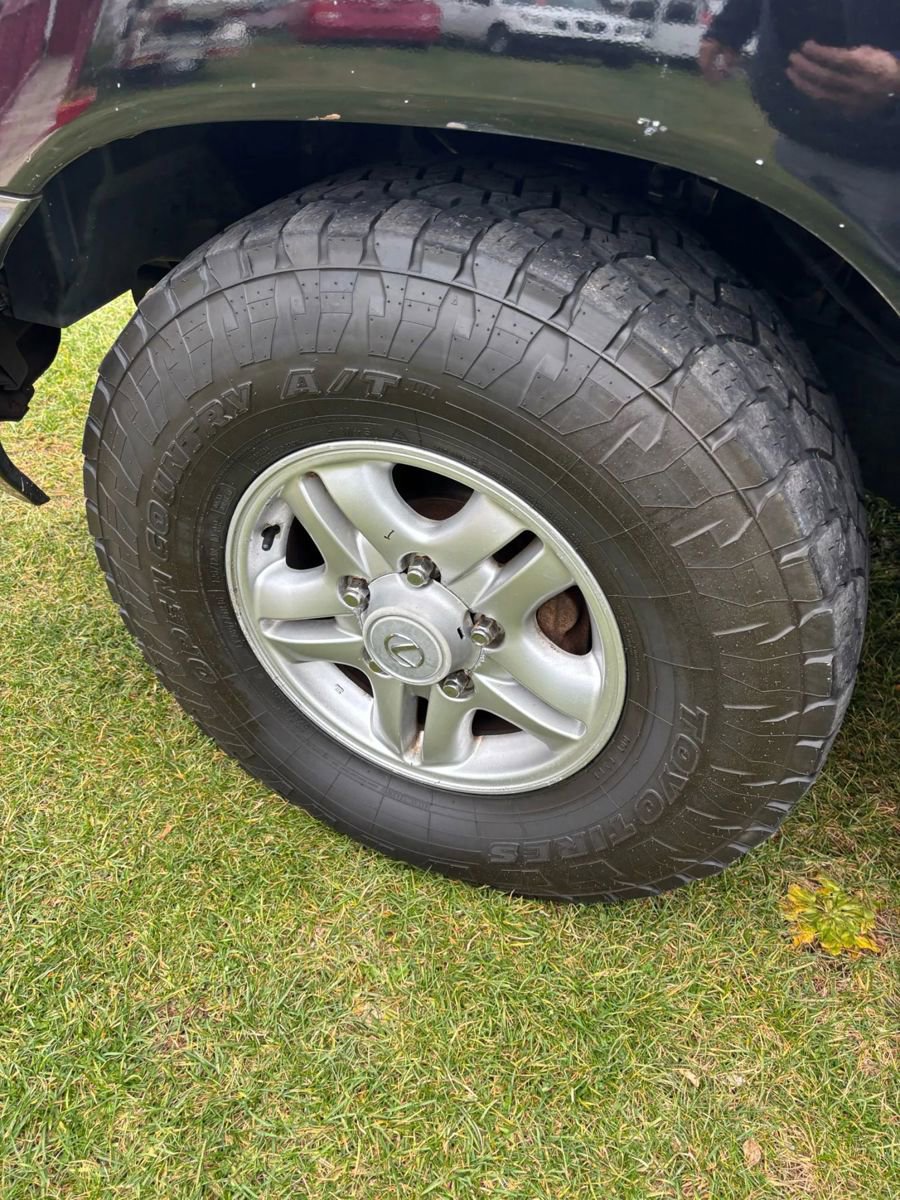 Used 2000 Lexus LX 470 4WD image 11