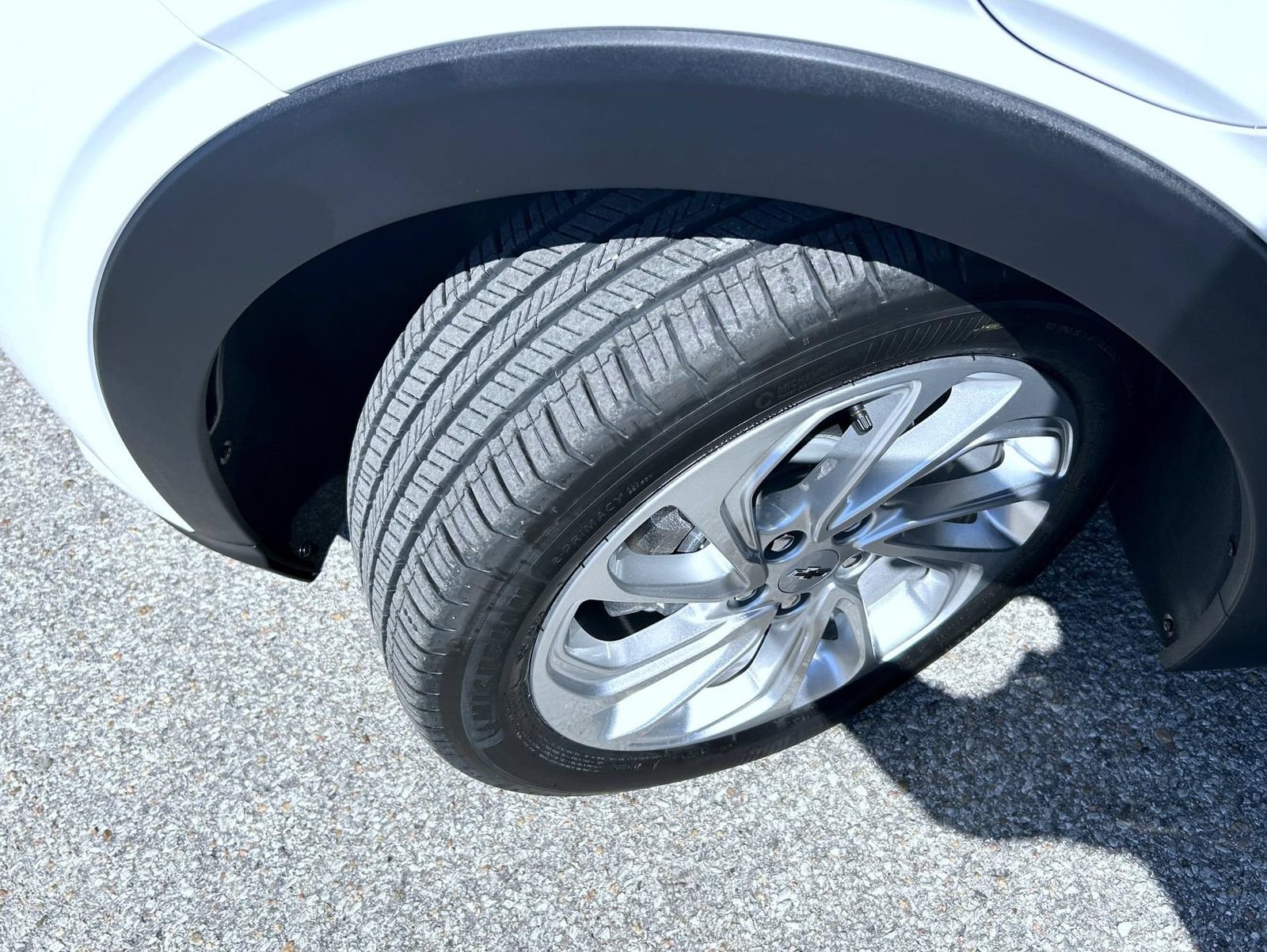 New 2027 Chevrolet Bolt LT FWD image 23
