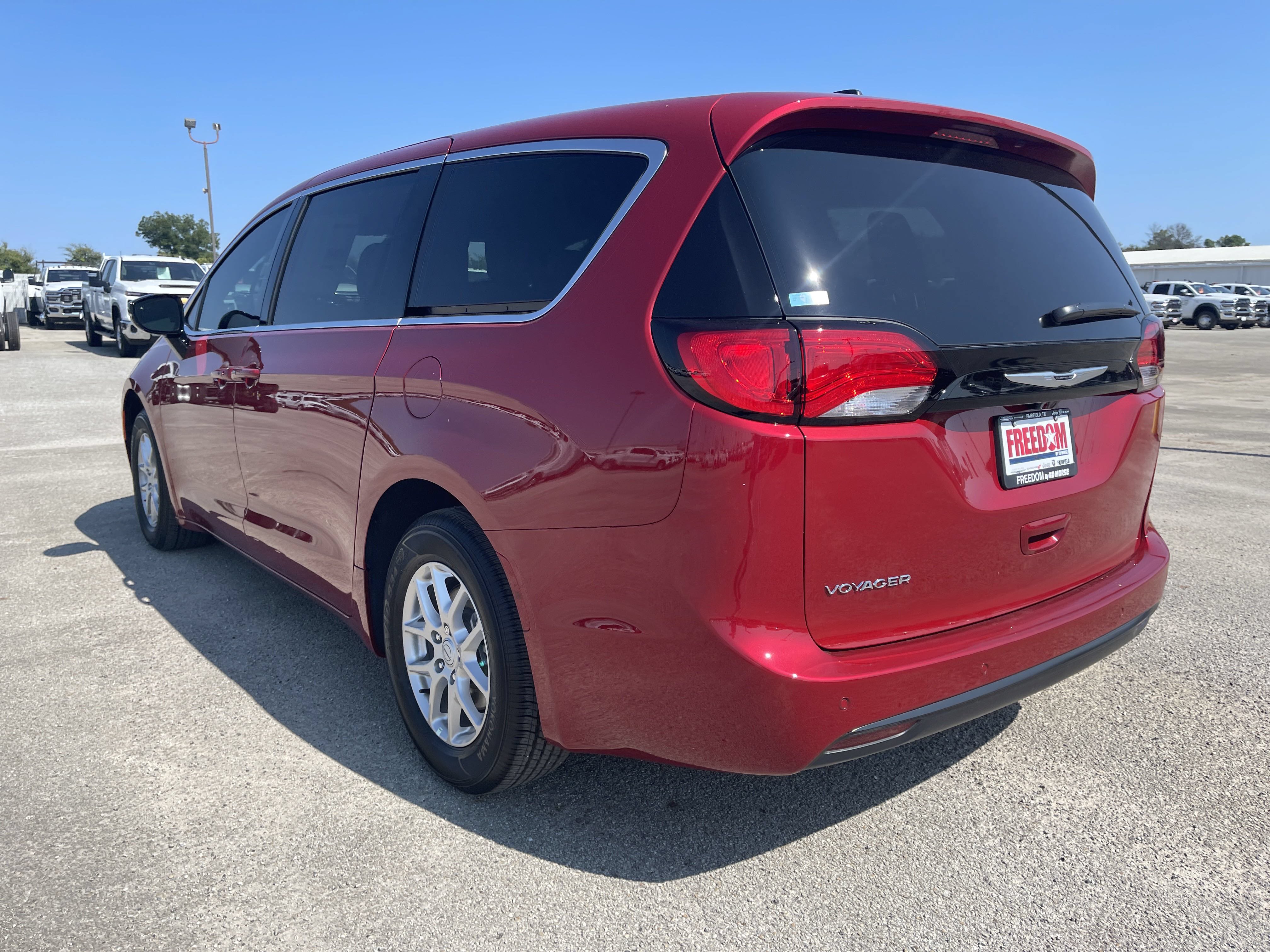 New 2026 Chrysler Voyager LX FWD image 6
