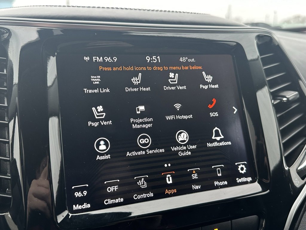 Used 2019 Jeep Cherokee Overland w/ Technology Group image 30