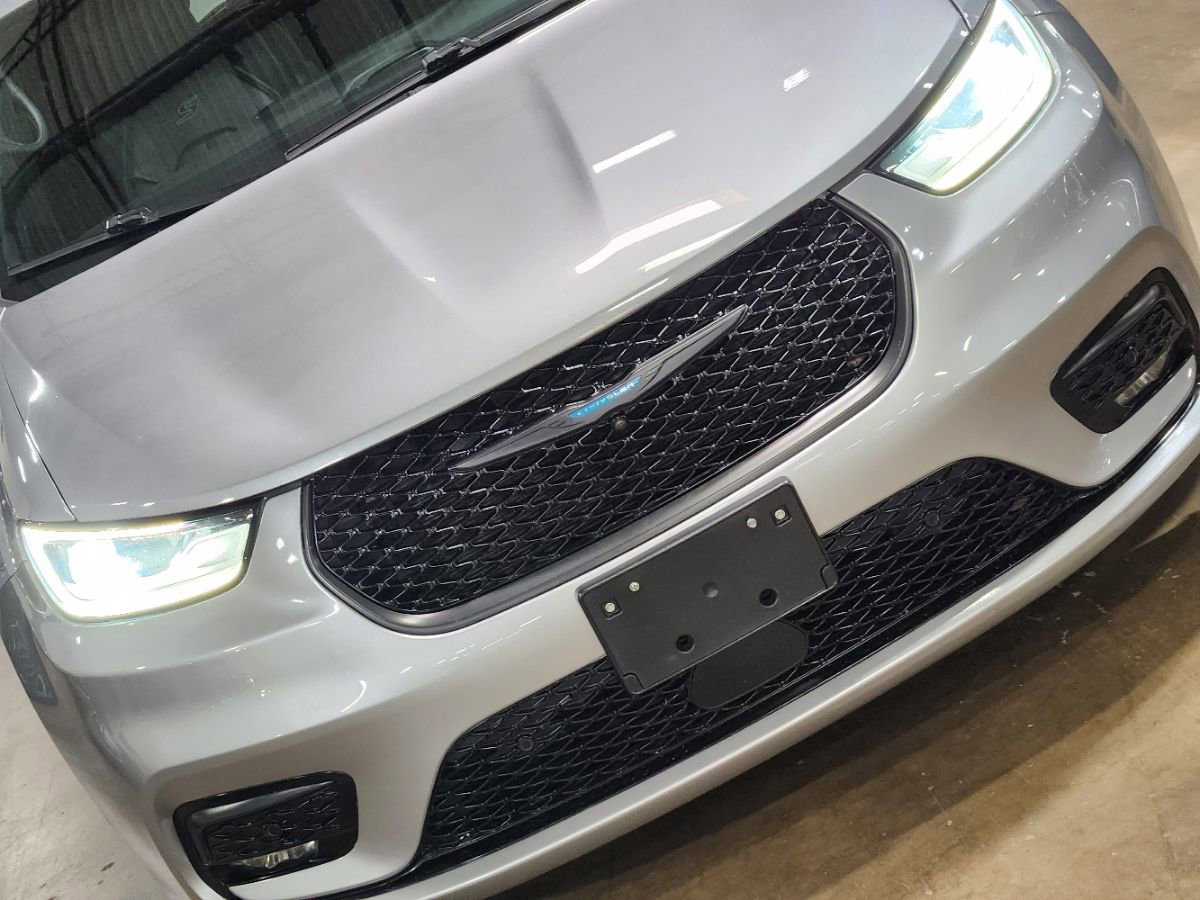 Used 2021 Chrysler Pacifica Touring-L w/ S Appearance Package image 19