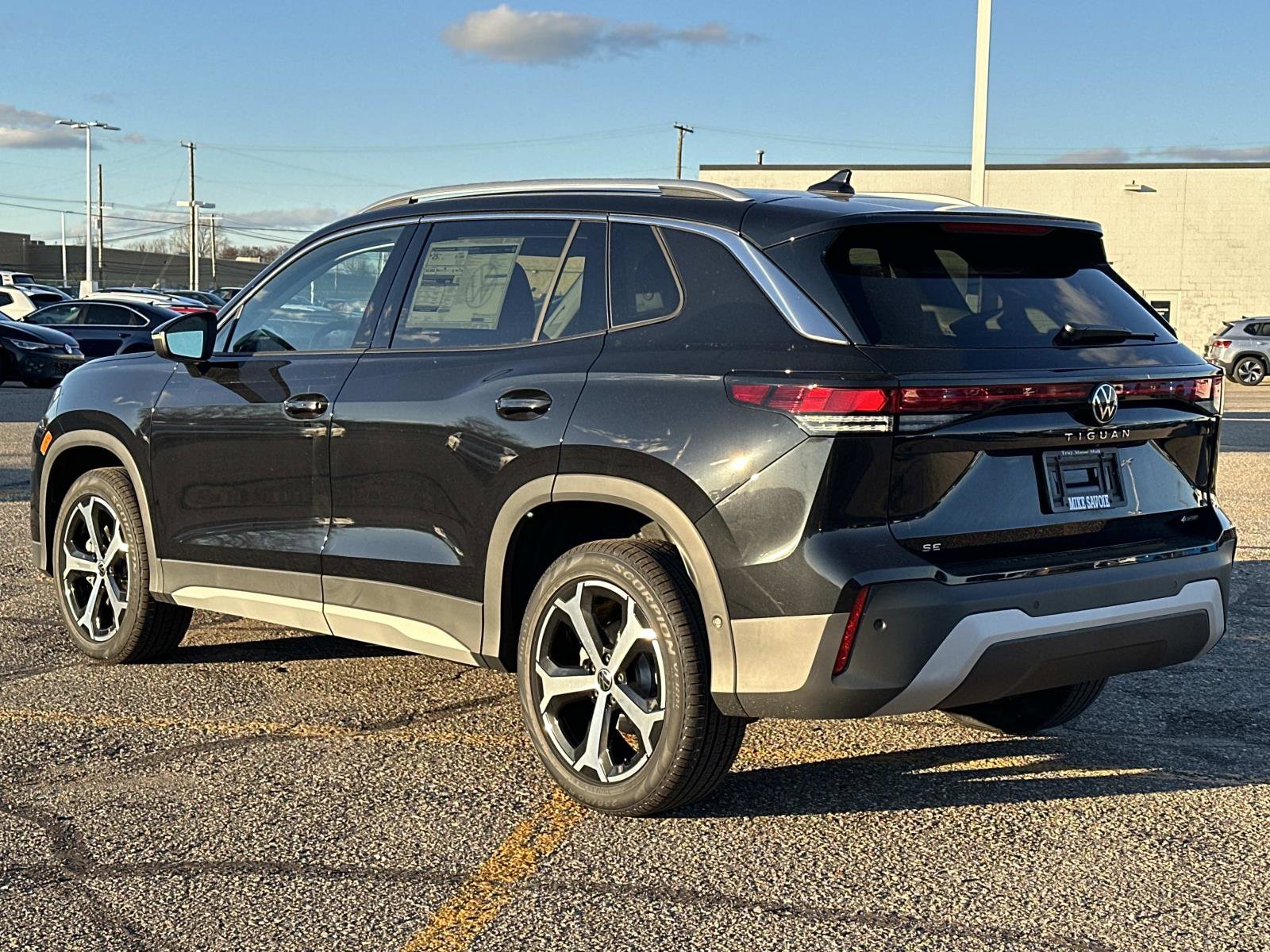 New 2026 Volkswagen Tiguan SE image 4