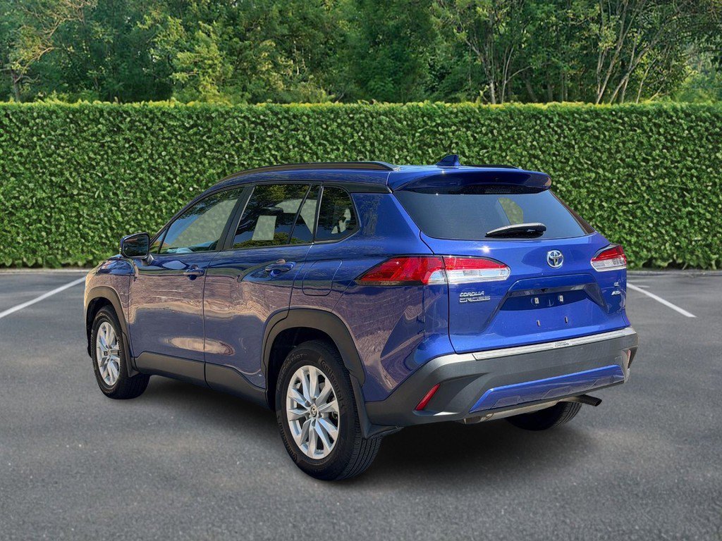 Used 2023 Toyota Corolla Cross LE w/ Moonroof Package image 6