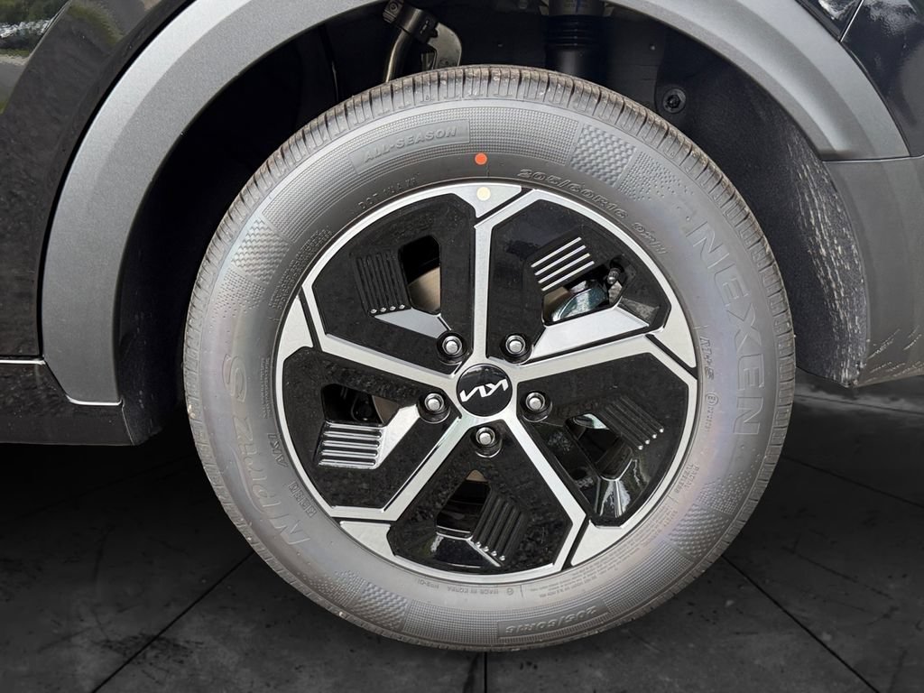 New 2026 Kia Niro LX FWD image 24