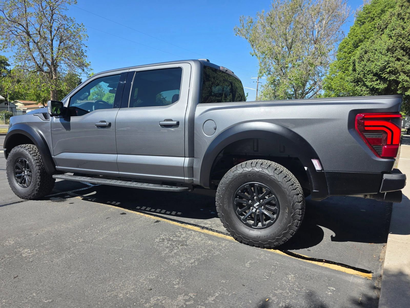 Used 2025 Ford F150 Raptor AWD/4WD image 14