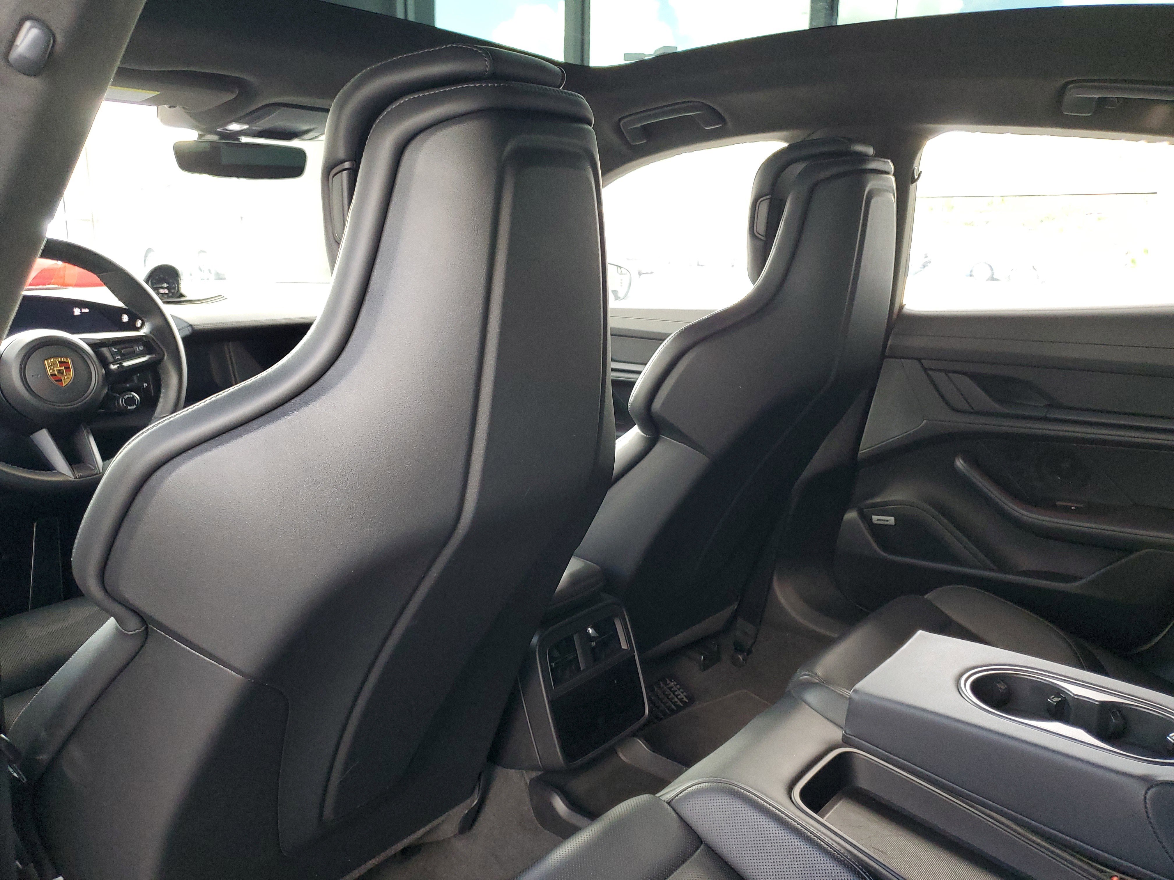 Used 2022 Porsche Taycan GTS image 8