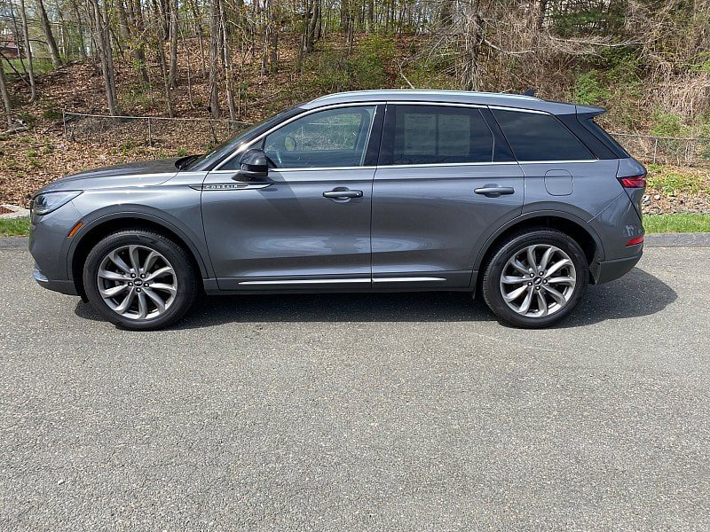 Used 2022 Lincoln Corsair AWD w/ Premium Package image 4