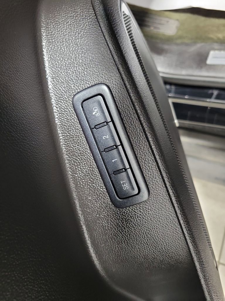 Used 2015 Chevrolet Tahoe LT image 39