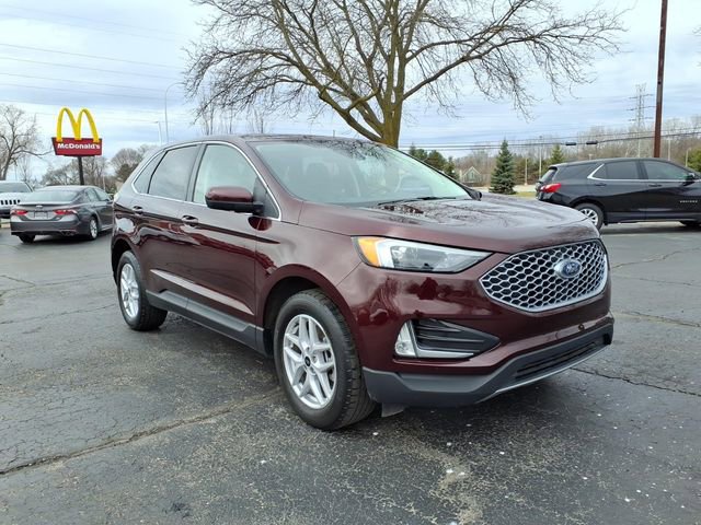 Certified 2023 Ford Edge SEL w/ Convenience Package AWD/4WD image 3