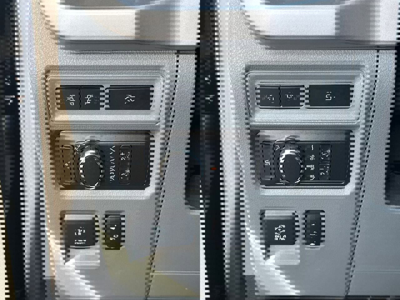 Used 2022 Ford F150 Lightning XLT w/ Tow Technology Package image 32