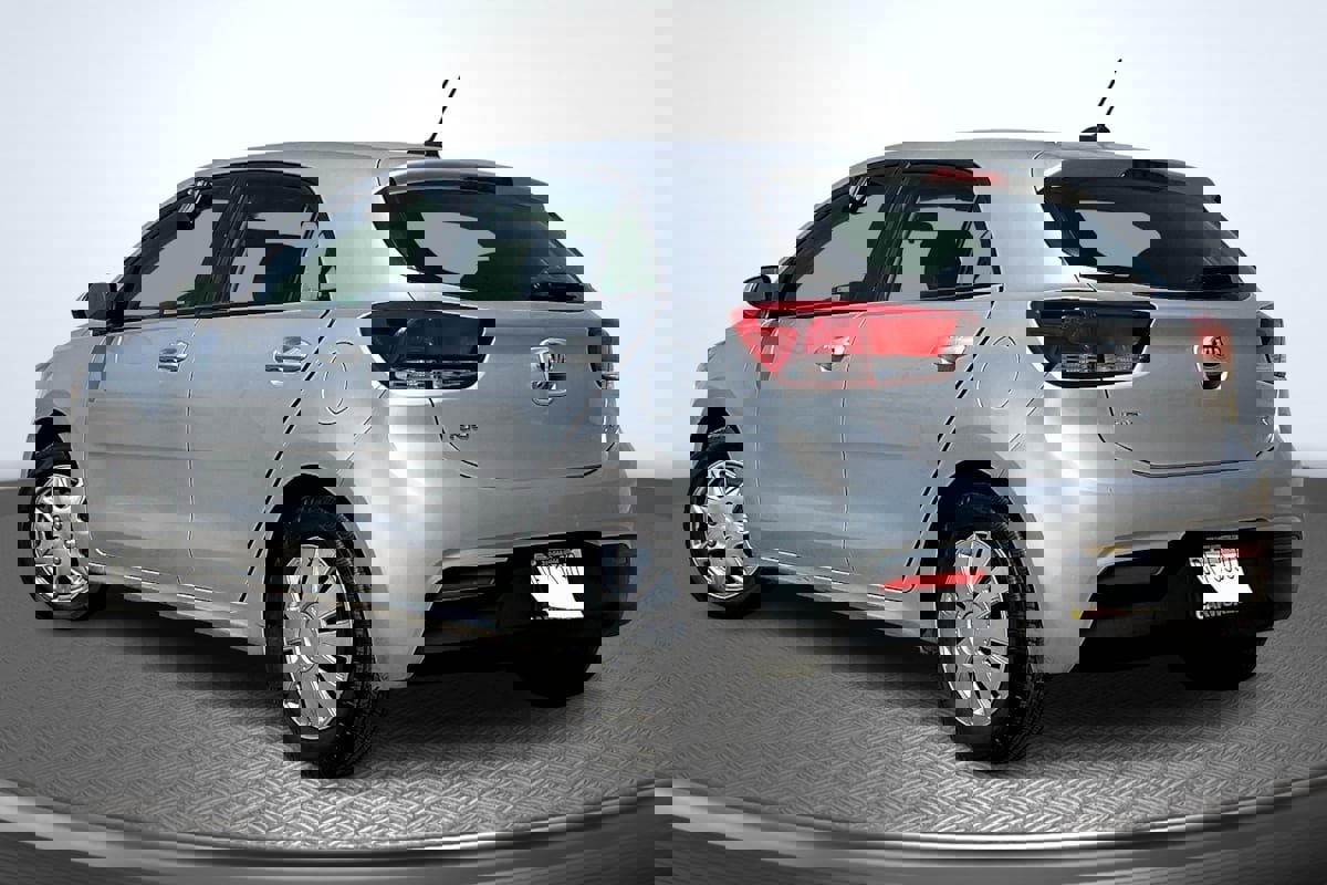 Used 2019 Kia Rio S image 2