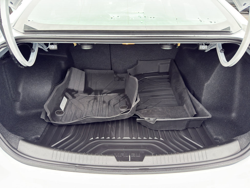 Used 2023 Chevrolet Malibu LT w/ Sport Edition FWD image 35