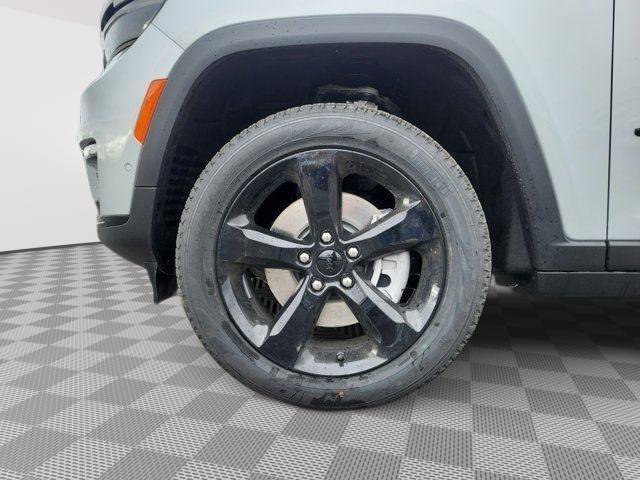 New 2025 Jeep Grand Cherokee L Limited w/ Luxury Tech Group II image 14