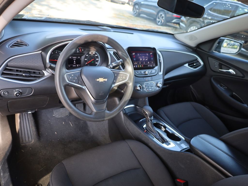 Used 2022 Chevrolet Malibu LT image 30
