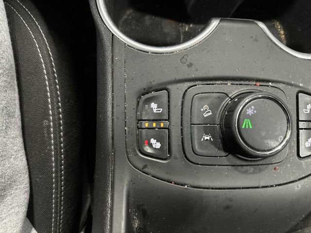 Used 2022 GMC Terrain SLE w/ Driver Convenience Package image 31