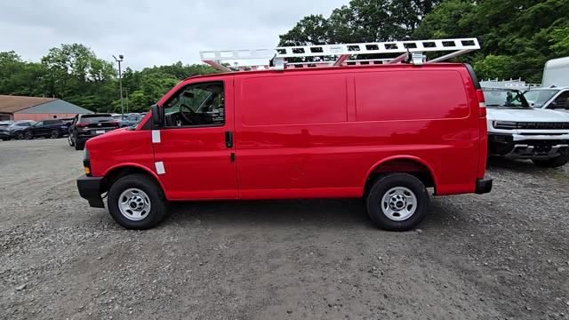 New 2025 GMC Savana 2500 w/ Driver Convenience Package RWD video 3