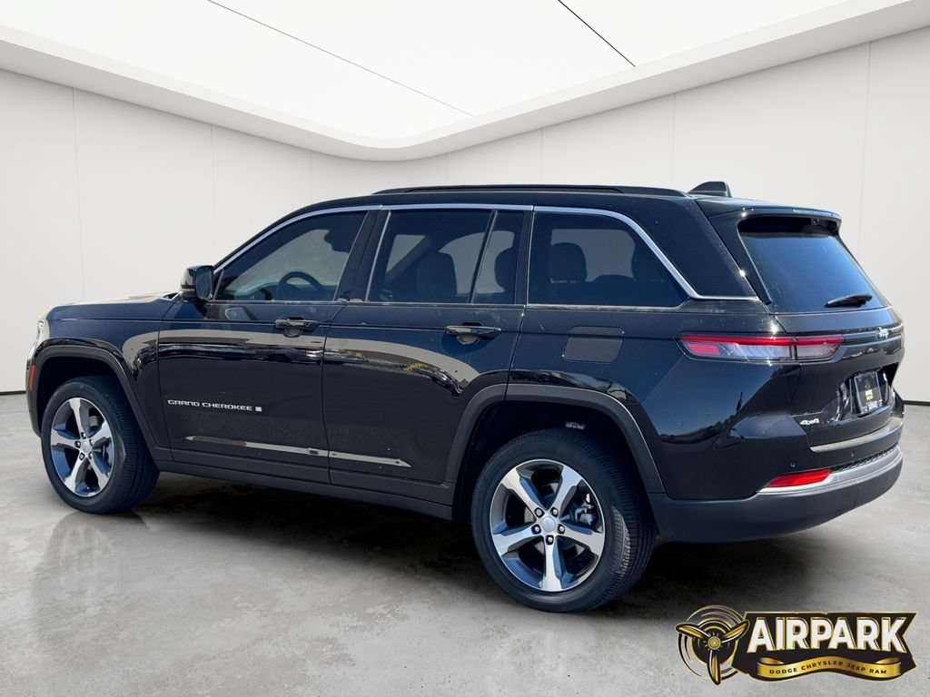 New 2026 Jeep Grand Cherokee Limited w/ Luxury Tech Group II AWD/4WD image 6