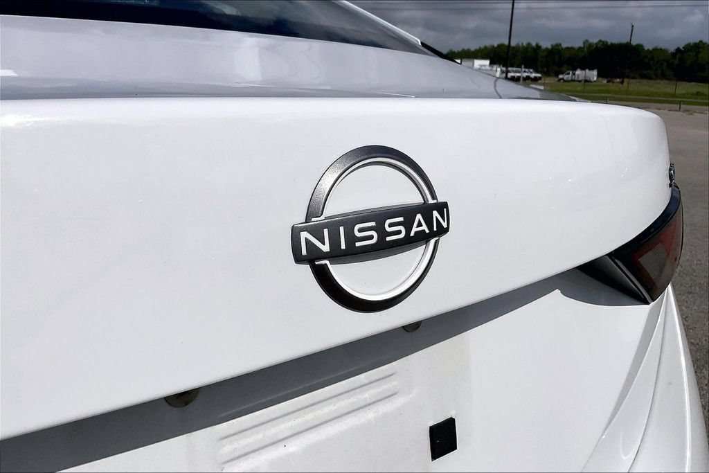 Used 2024 Nissan Sentra SV FWD image 26