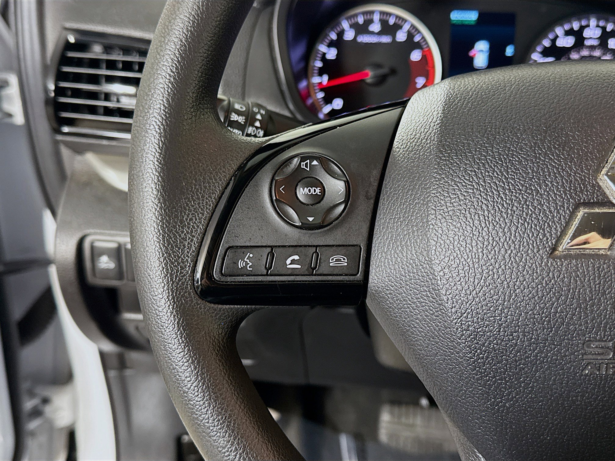 Used 2023 Mitsubishi Eclipse Cross LE image 14