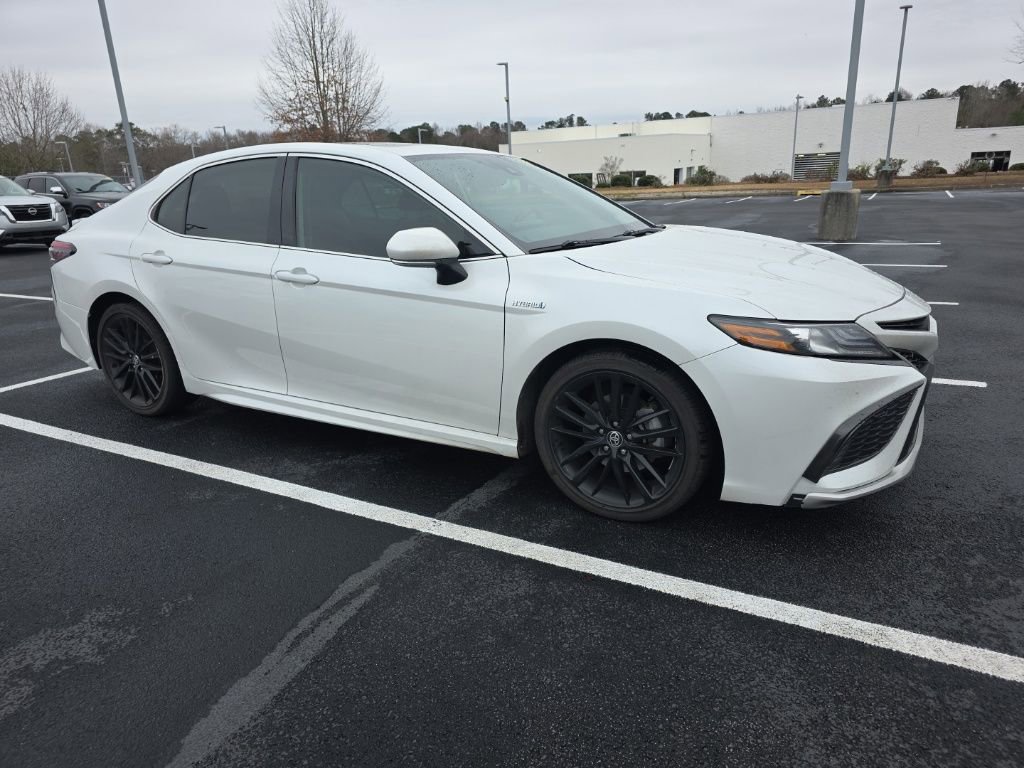 Used 2021 Toyota Camry XSE image 12