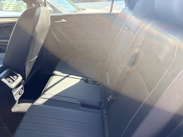 Certified 2023 Volkswagen Tiguan SE R-Line FWD image 8