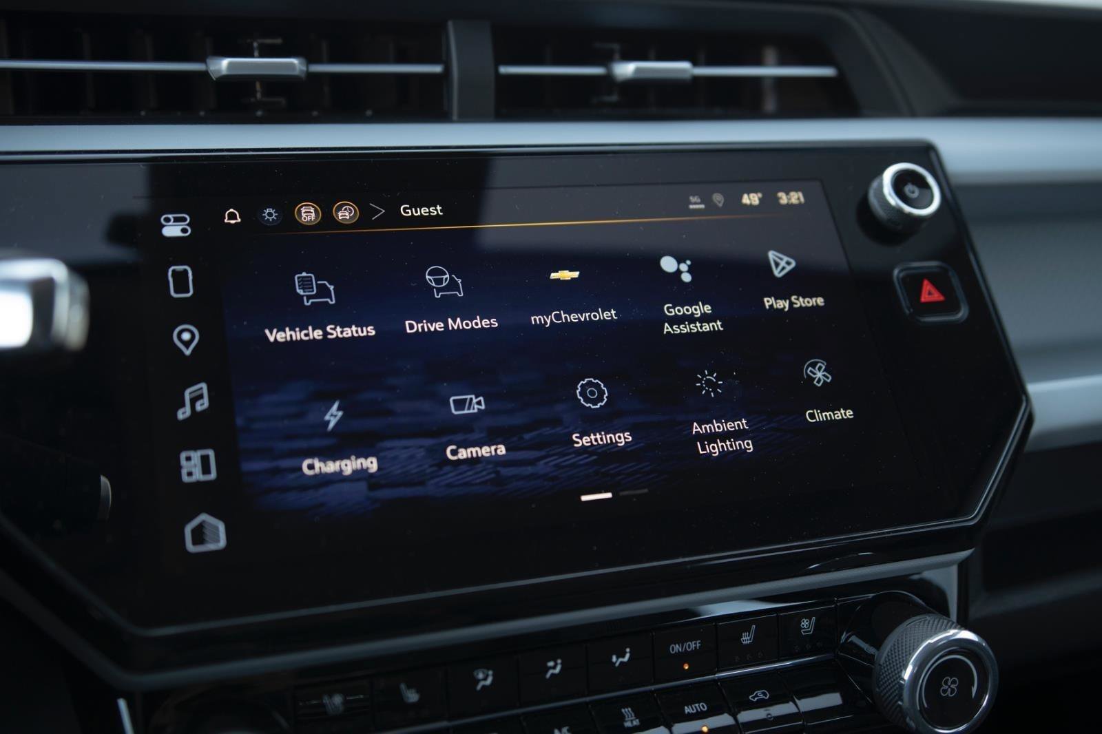 New 2027 Chevrolet Bolt RS w/ Technology Package image 17