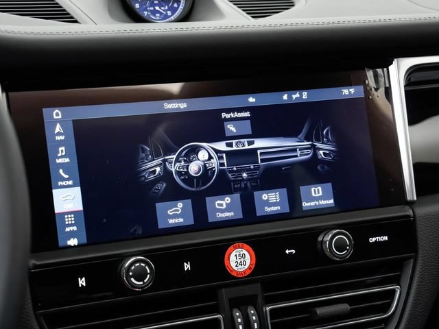 Certified 2023 Porsche Macan S AWD/4WD image 18