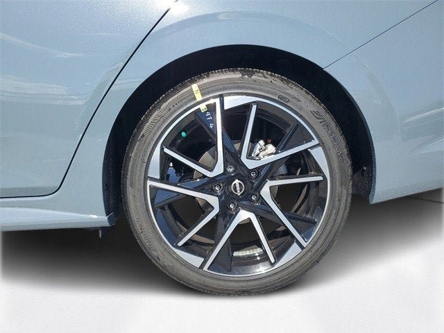New 2025 Nissan Sentra SR w/ SR Premium Package FWD image 7