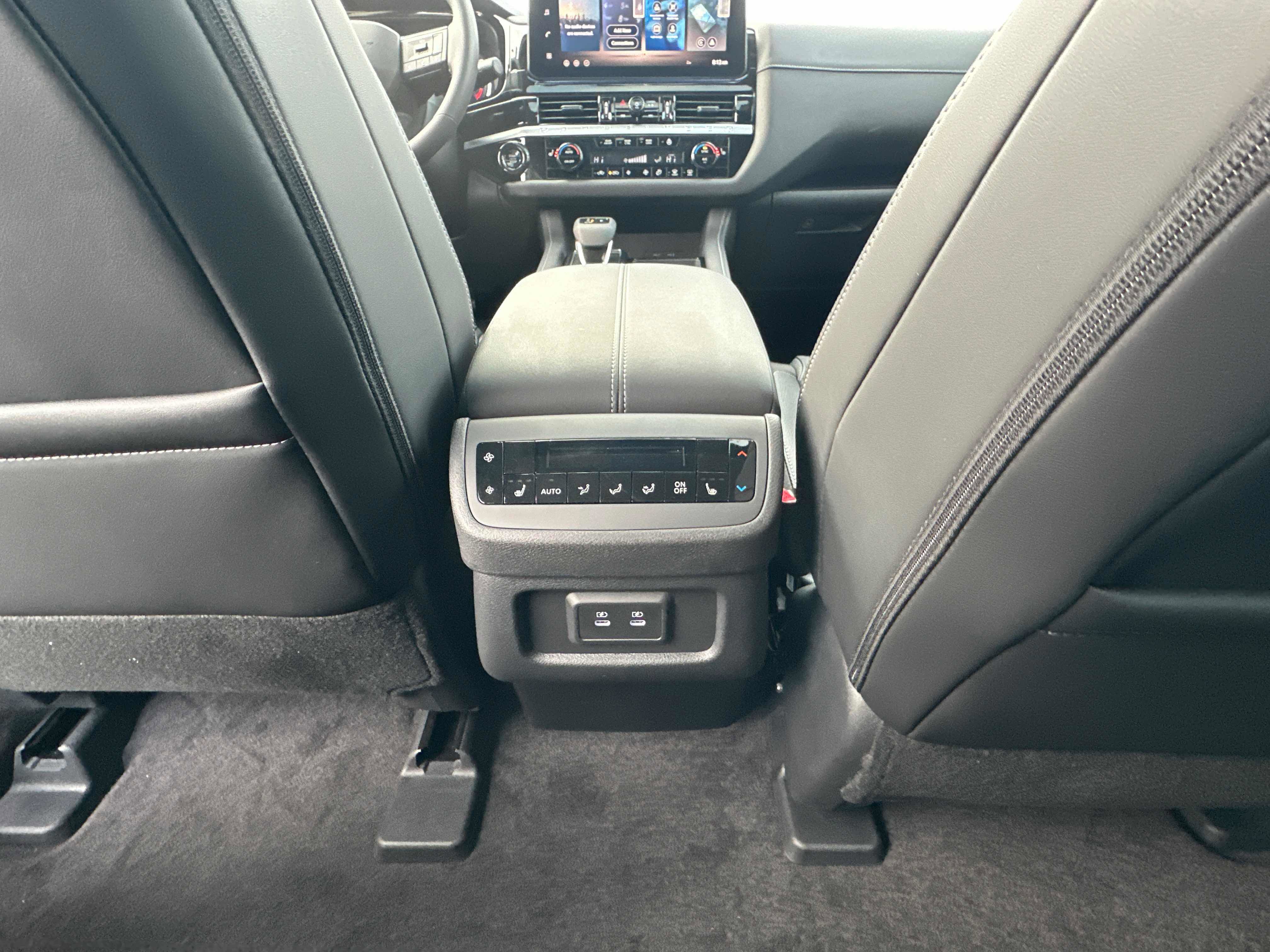 New 2026 Nissan Pathfinder SL w/ SL Premium Package (P04) AWD/4WD image 27