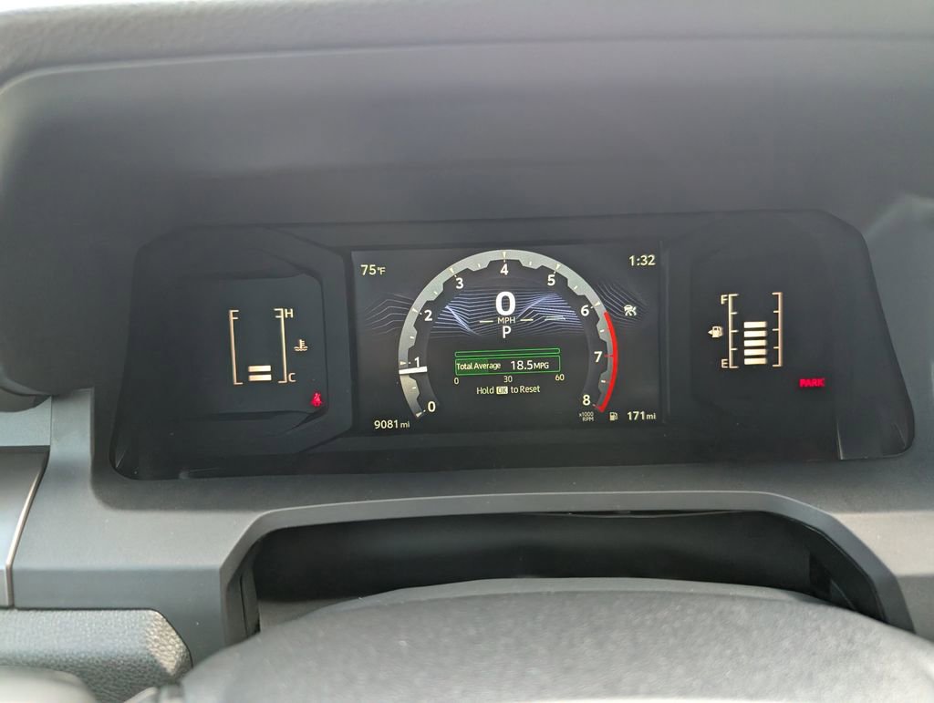Used 2025 Toyota Tacoma SR5 AWD/4WD image 18