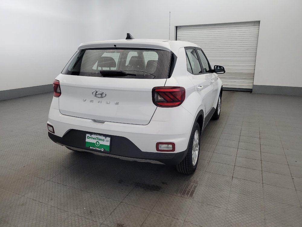 Used 2021 Hyundai Venue SE FWD image 7