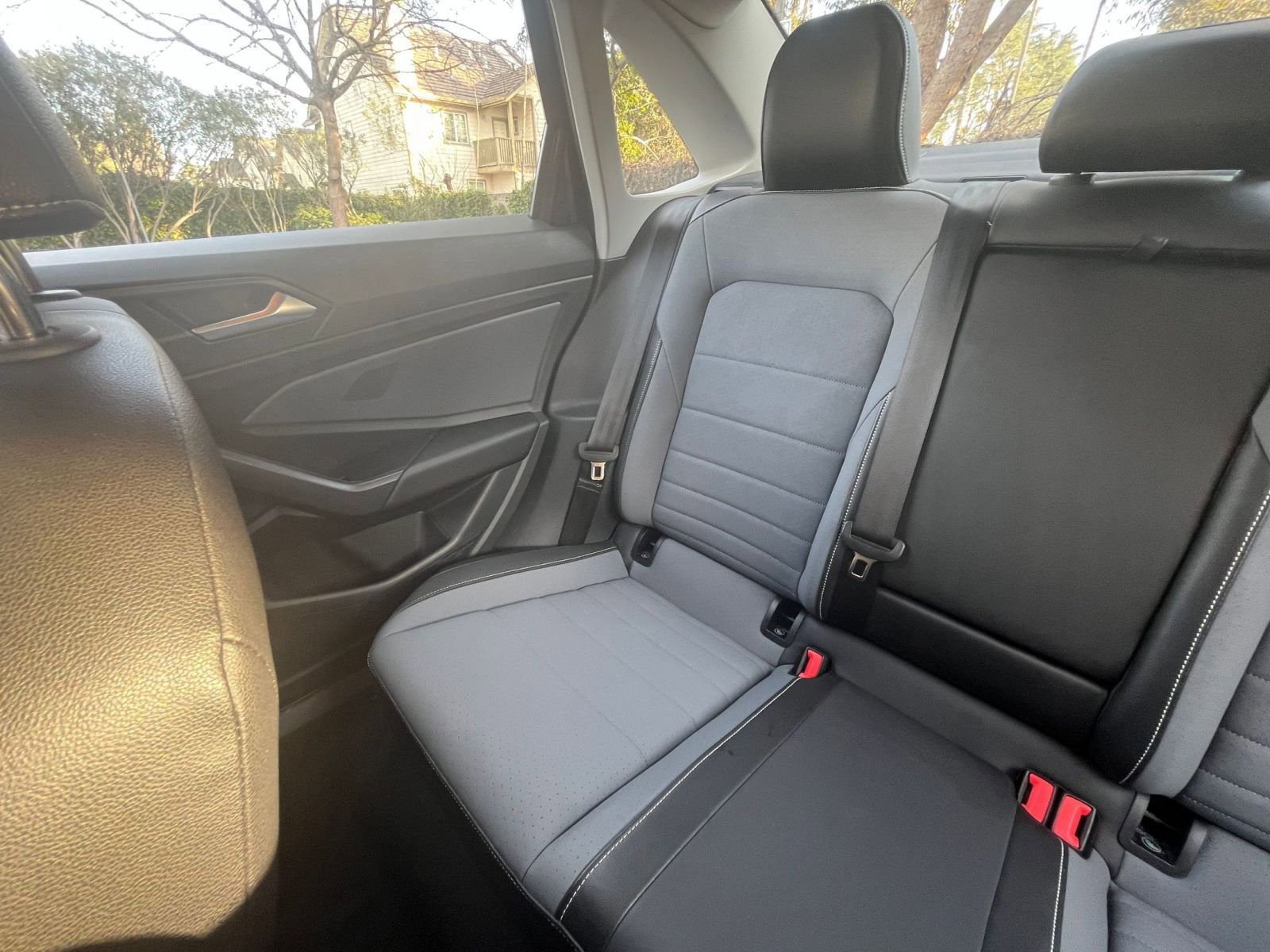 Used 2025 Volkswagen Jetta SE image 40