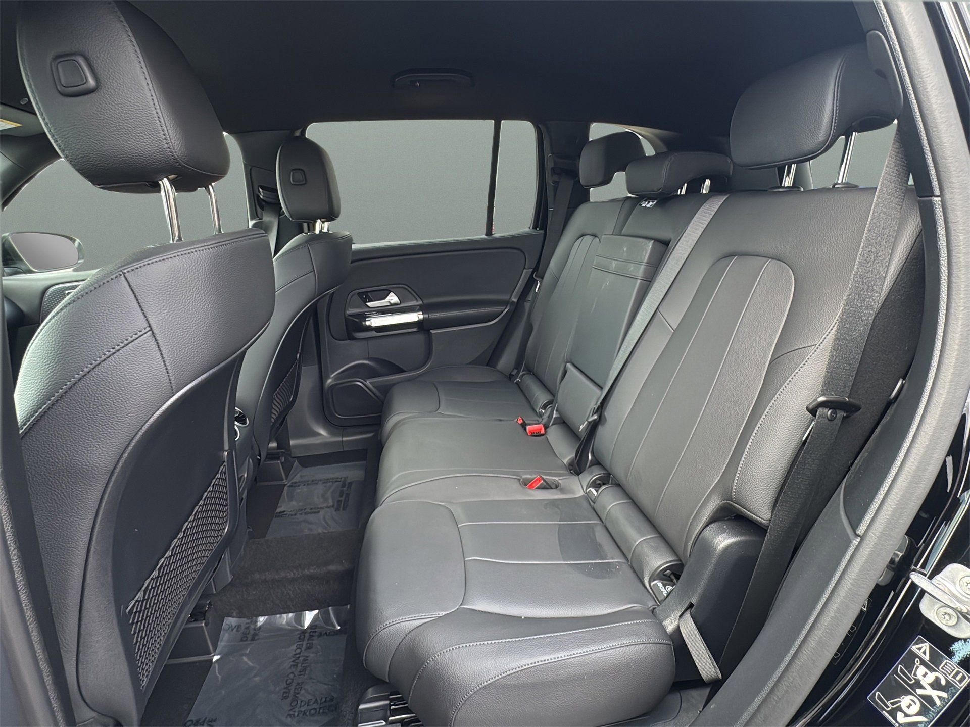 Certified 2025 Mercedes-Benz GLB 250 image 12